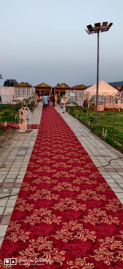 Midwaay Resort Patratu Екстериор снимка